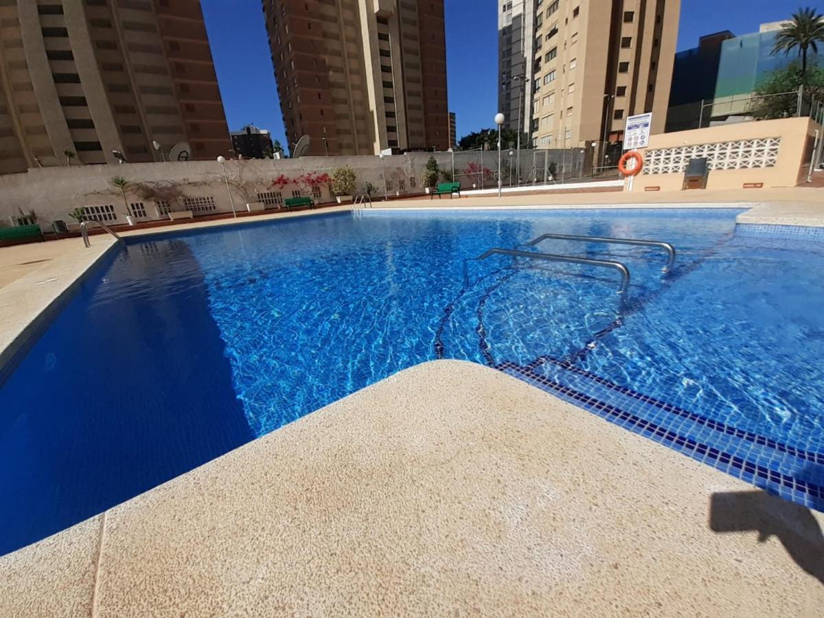 gemelos 4 playa levante Benidorm Buitenkant foto